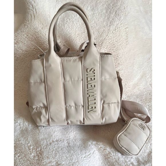 Steve Madden Handbags - Steve Madden🎉SOLD🎉 BBando Bag